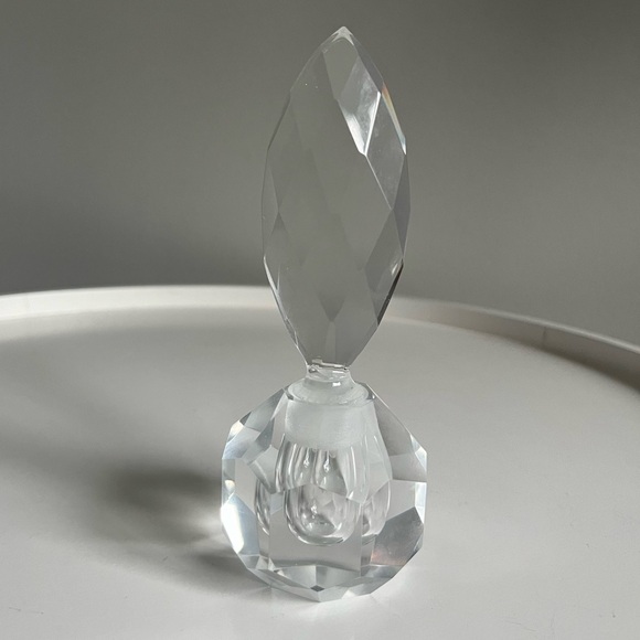 Large Hand Cut Clear Crystal Perfume Bottle - Picture 1 of 10